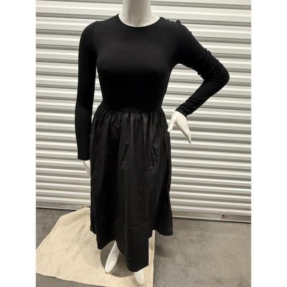 Commense Must-Have Black Maxi Dress: Elegant, Comfortable & Chic size M - Picture 5 of 9